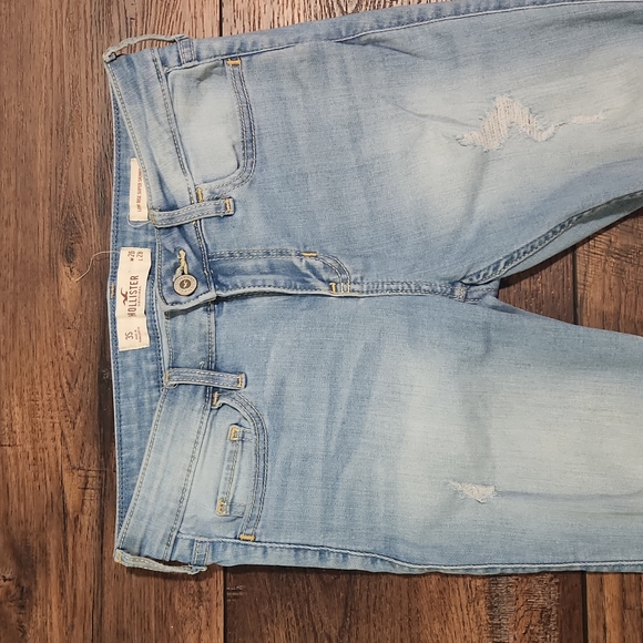 Hollister Distressed Legging Jeans - Picture 3 of 13